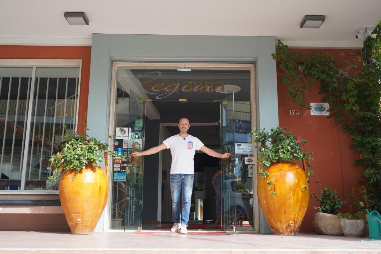 乔凡娜瑞吉娜酒店 加比切马莱 外观 照片